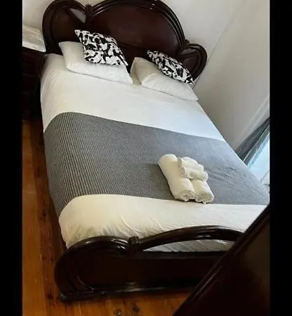 Quarto em Acomodações Particulares Conde Do Redondo *