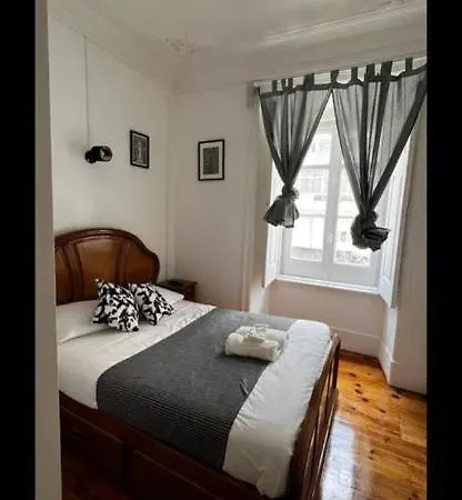 Quarto em Acomodações Particulares Conde Do Redondo Lisboa